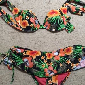 *RARE* SKULL AND FLORAL PATTERN HOT TOPIC BIKINI